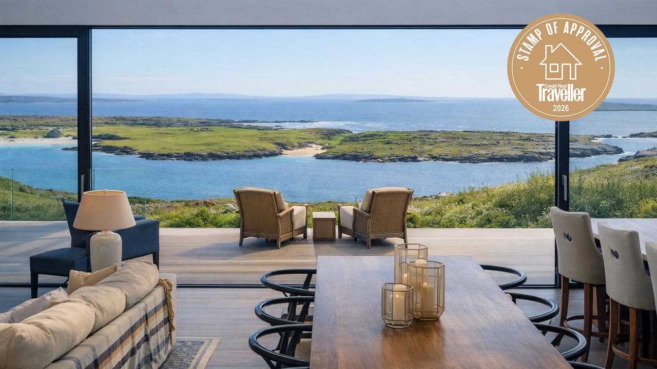 This glass villa on Ireland's coast might be the most dramatic vacation rental we've seen