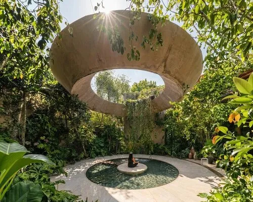 This floating ring of water is the interior design flex you didn't know you needed