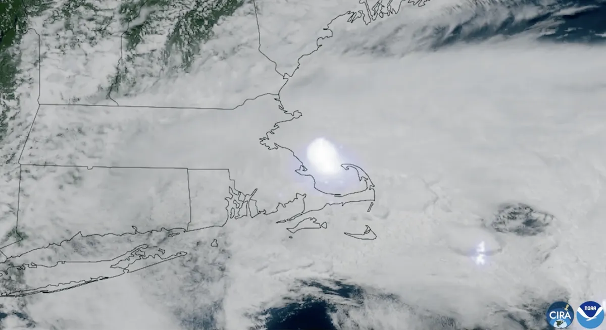 A meteor just absolutely yeeted itself into New England and nobody was ready