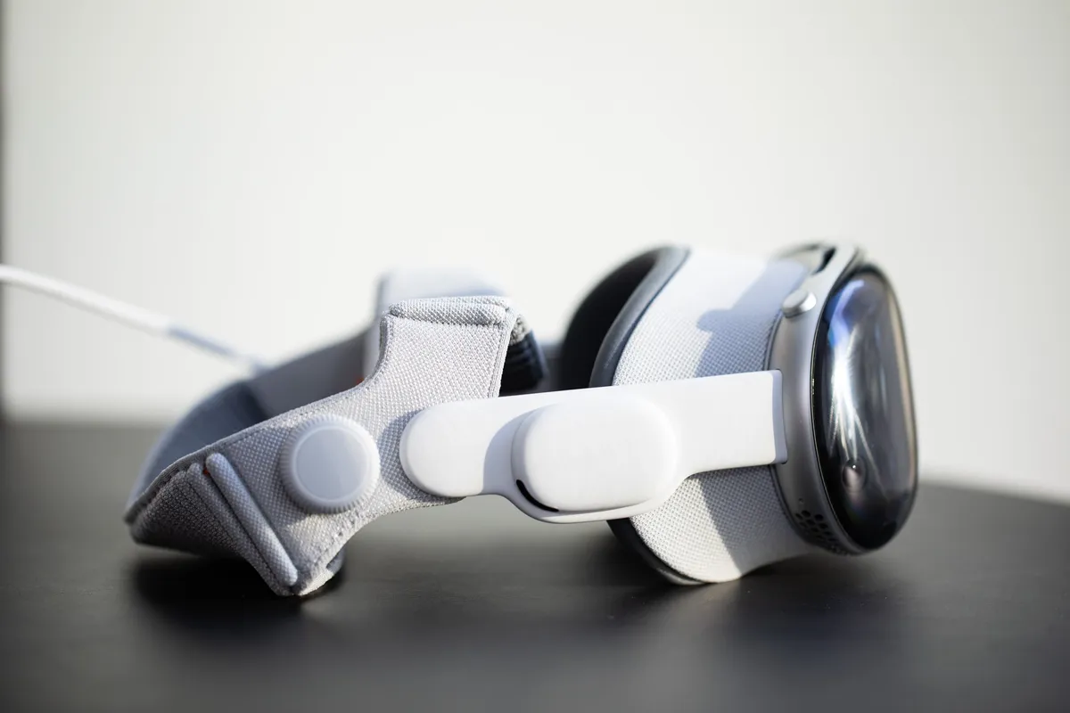 An Apple Vision Pro insider had an epiphany: phones are actually fine