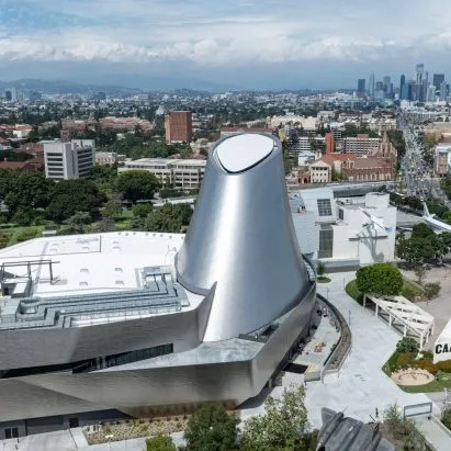 LA's new science center just put a space shuttle in a giant steel tower - and it's breathtaking