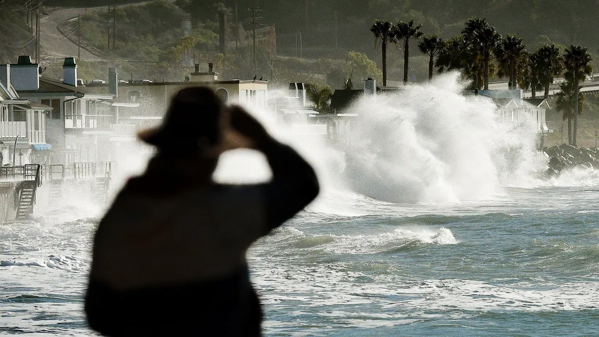 El Niño is coming and NOAA is basically shrugging its shoulders