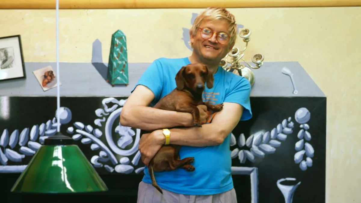 David Hockney's homes are exactly as chaotic and colorful as you'd hope