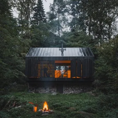 This Czech cabin literally rose from the ashes (and looks incredibly cool about it)